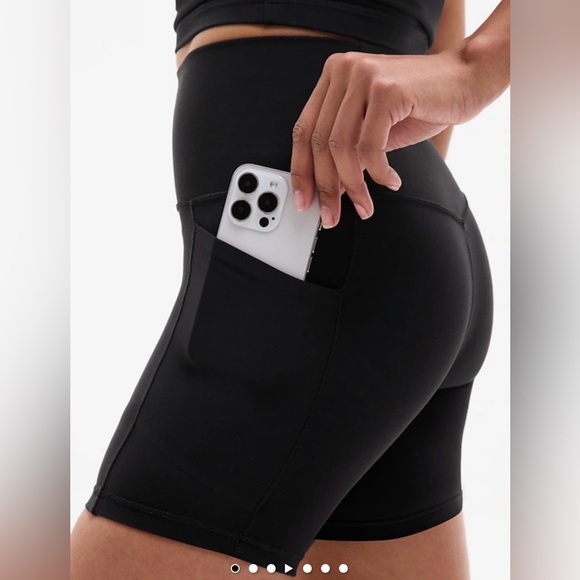 NWT Athleta 1X salutation stash 7’ short - Picture 3 of 9